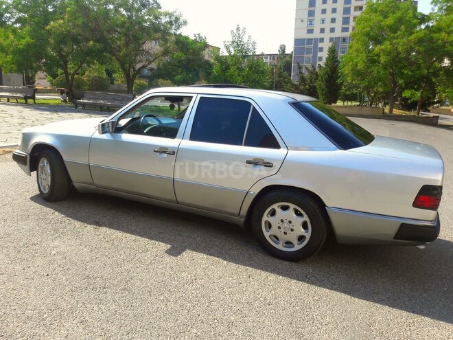 Mercedes E 250 1991, 285,252 km - 2.5 l - Bakı