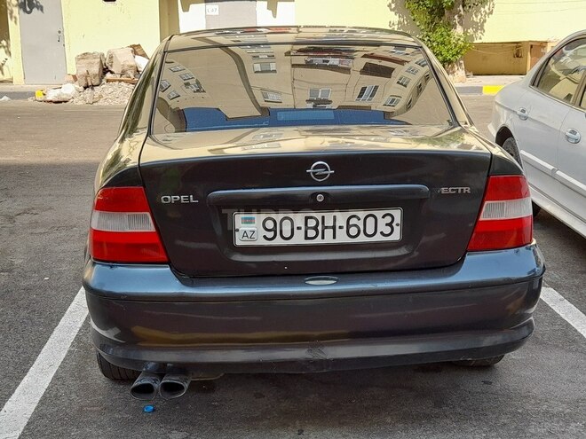 Opel Vectra 1997, 330,000 km - 2.0 l - Bakı