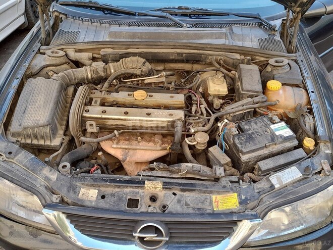 Opel Vectra 1997, 330,000 km - 2.0 l - Bakı