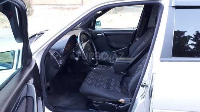 Mercedes C 220 2000, 239,000 km - 2.2 l - Bakı