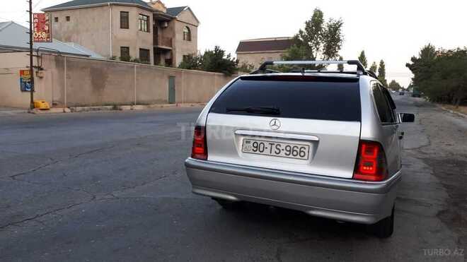 Mercedes C 220 2000, 239,000 km - 2.2 l - Bakı