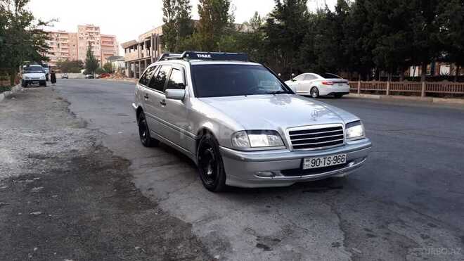 Mercedes C 220 2000, 239,000 km - 2.2 l - Bakı