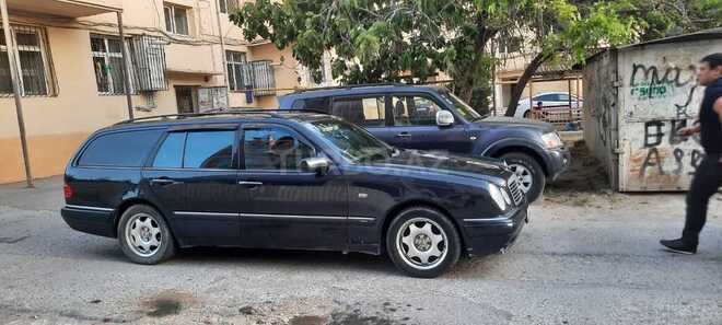 Mercedes E 240 1999, 240,000 km - 2.4 л - Bakı