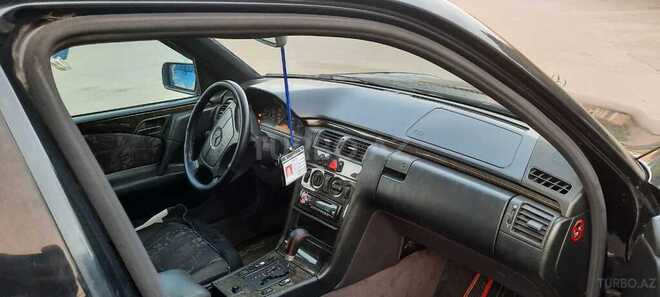 Mercedes E 240 1999, 240,000 km - 2.4 л - Bakı