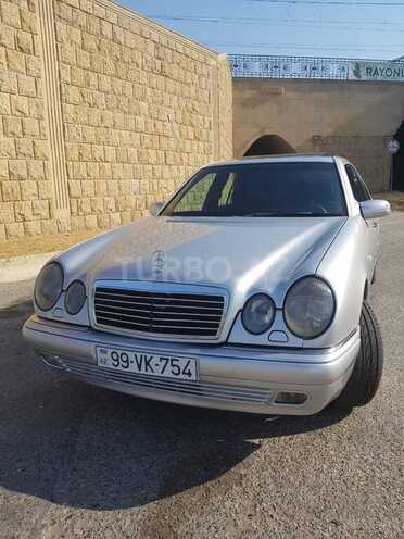 Mercedes E 240 1998, 280,000 km - 2.4 l - Bakı