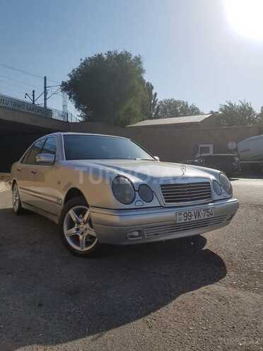Mercedes E 240 1998, 280,000 km - 2.4 l - Bakı