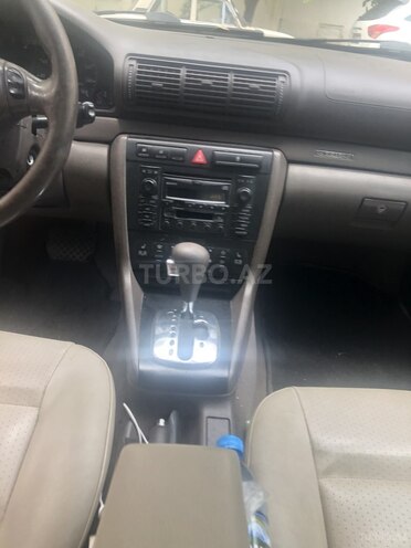 Audi A4 2000, 250,000 km - 1.8 l - Bakı