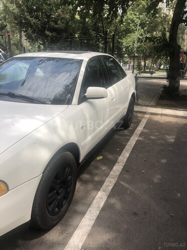 Audi A4 2000, 250,000 km - 1.8 l - Bakı