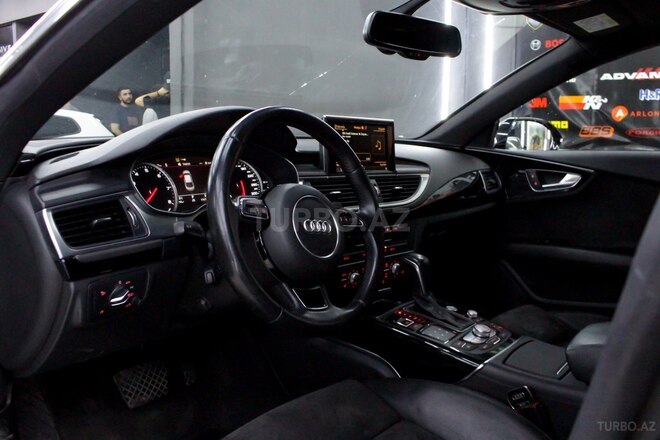 Audi A7 2016, 131,347 km - 2.0 л - Bakı