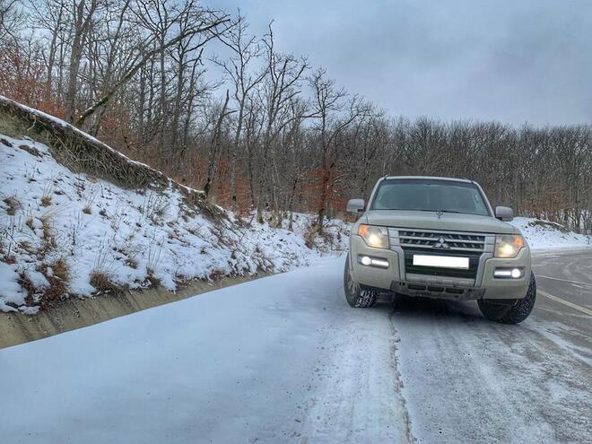 Mitsubishi Pajero 2011, 156,000 km - 3.5 л - Bakı