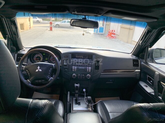 Mitsubishi Pajero 2011, 156,000 km - 3.5 л - Bakı
