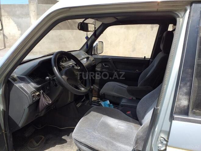 Mitsubishi Pajero 1993, 385,000 km - 2.8 l - Bakı