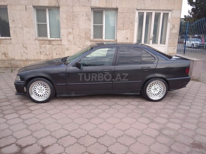 BMW 318 1993, 412,000 km - 1.8 l - Bakı