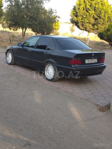 BMW 318 1993, 412,000 km - 1.8 l - Bakı