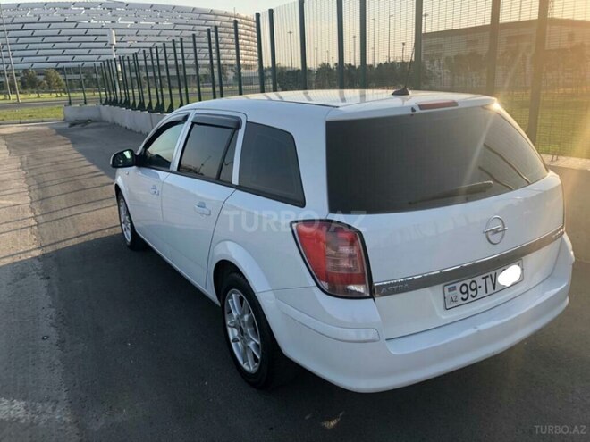 Opel Astra 2009, 206,000 km - 1.7 л - Bakı