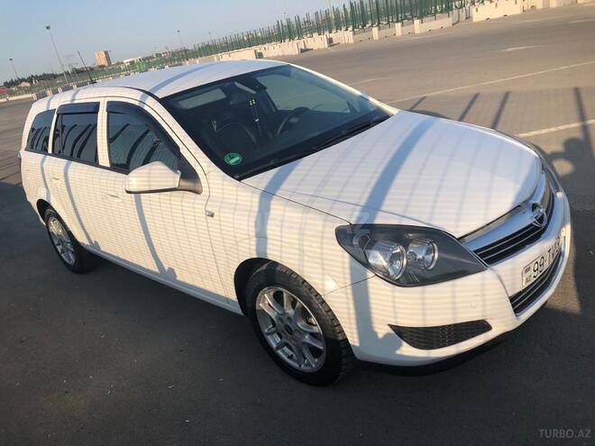 Opel Astra 2009, 206,000 km - 1.7 л - Bakı