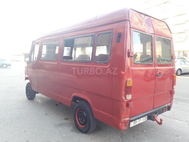 Mercedes 208 D 1994, 310,000 km - 2.5 l - Bakı