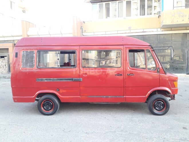 Mercedes 208 D 1994, 310,000 km - 2.5 l - Bakı