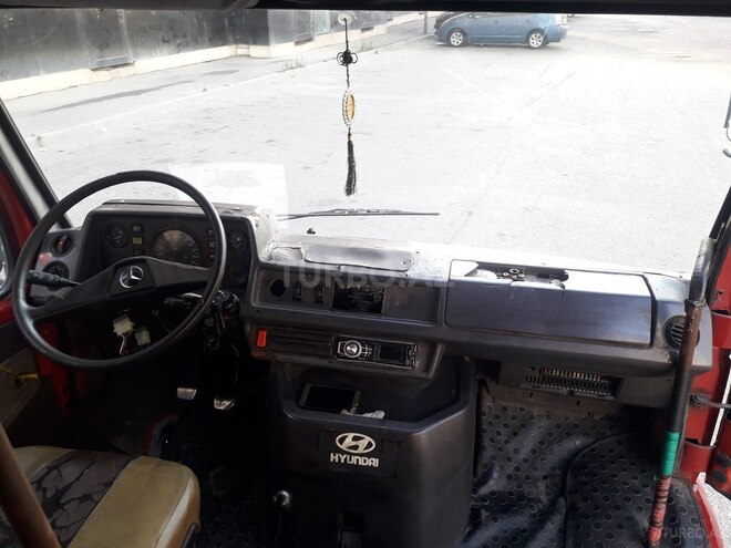 Mercedes 208 D 1994, 310,000 km - 2.5 l - Bakı