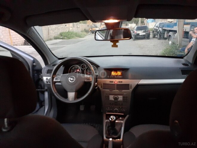 Opel Astra 2006, 220,000 km - 1.3 l - Bakı