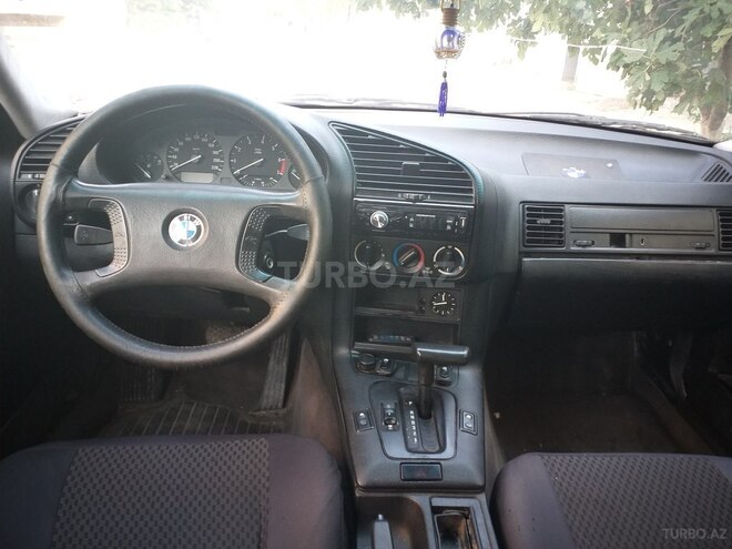 BMW 318 1992, 335,533 km - 1.8 l - Sumqayıt