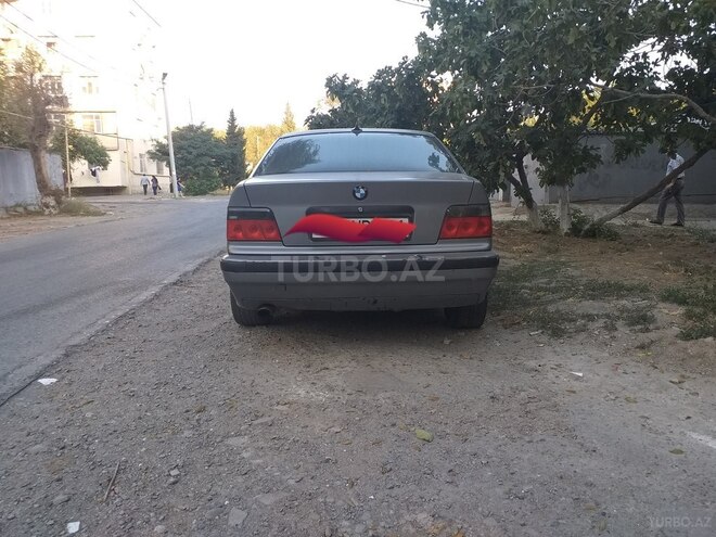 BMW 318 1992, 335,533 km - 1.8 l - Sumqayıt