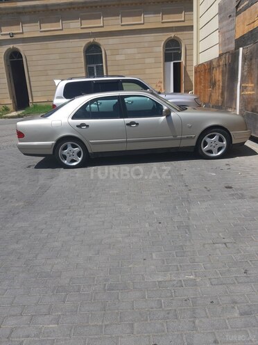 Mercedes E 220 1999, 446,000 km - 2.2 l - Bakı