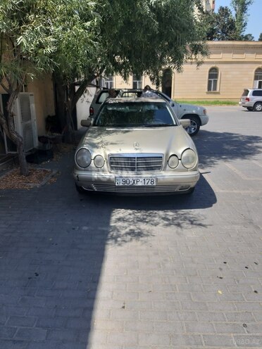 Mercedes E 220 1999, 446,000 km - 2.2 l - Bakı