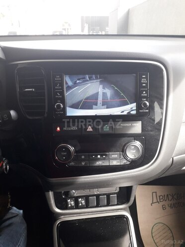 Mitsubishi Outlander 2018, 17,500 km - 2.4 l - Bakı