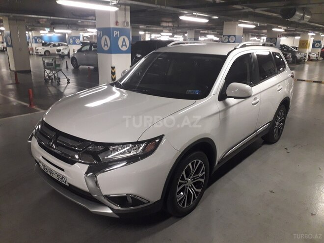 Mitsubishi Outlander 2018, 17,500 km - 2.4 l - Bakı