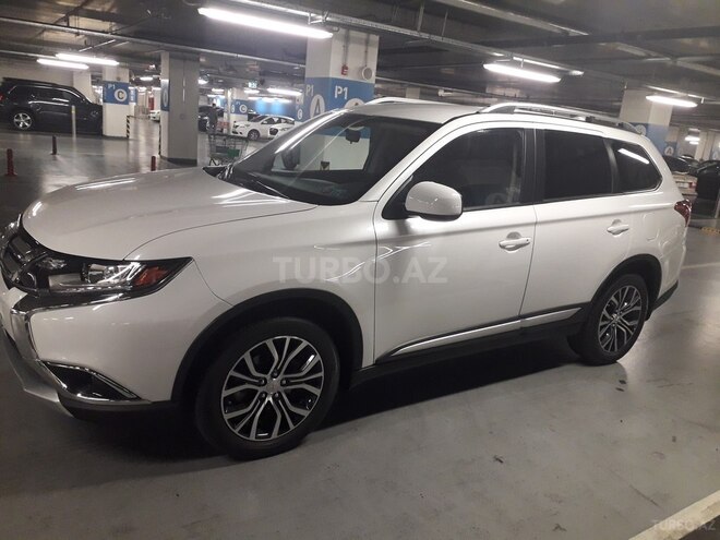 Mitsubishi Outlander 2018, 17,500 km - 2.4 l - Bakı