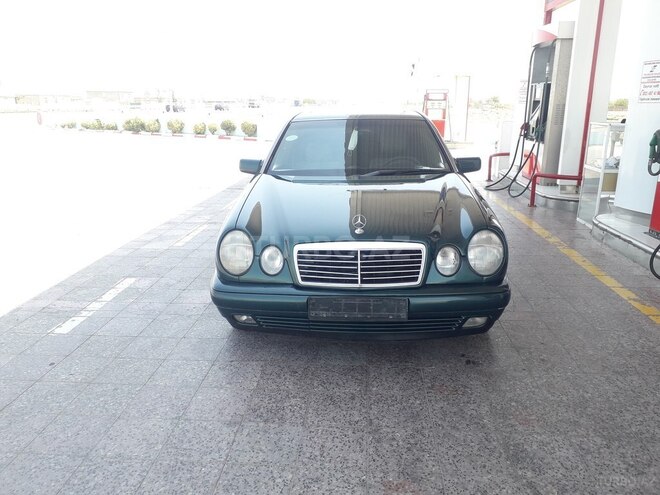 Mercedes E 230 1996, 256,890 km - 2.3 л - Sumqayıt