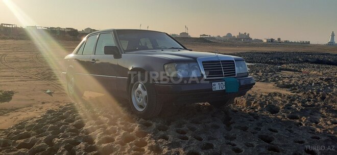 Mercedes E 220 1993, 600,000 km - 2.2 л - Bakı