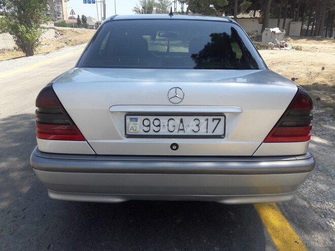 Mercedes C 220 1999, 398,000 km - 2.2 l - Bakı