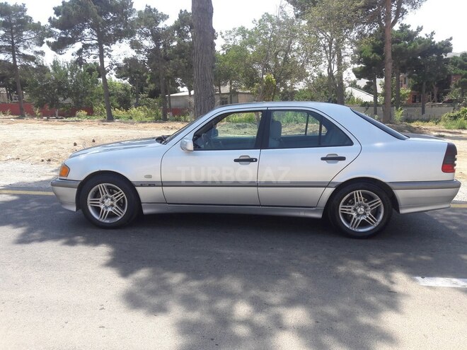 Mercedes C 220 1999, 398,000 km - 2.2 l - Bakı