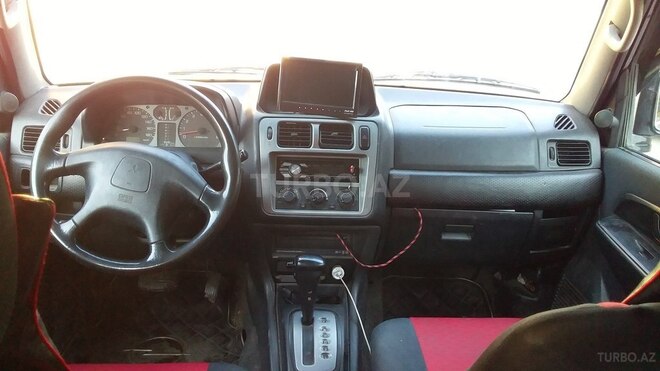 Mitsubishi Pajero io 2002, 259,576 km - 2.0 l - Sumqayıt