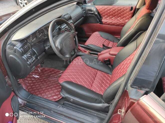Opel Omega 1995, 305,463 km - 2.0 l - Sumqayıt