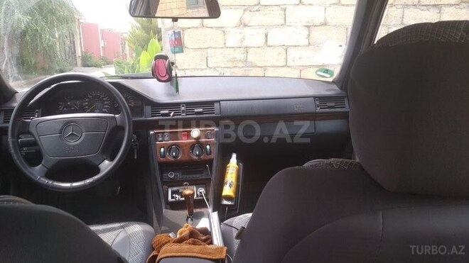 Mercedes E 220 1994, 401,020 km - 2.2 l - Bakı