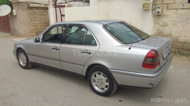 Mercedes C 220 1995, 352,535 km - 2.2 l - Sumqayıt