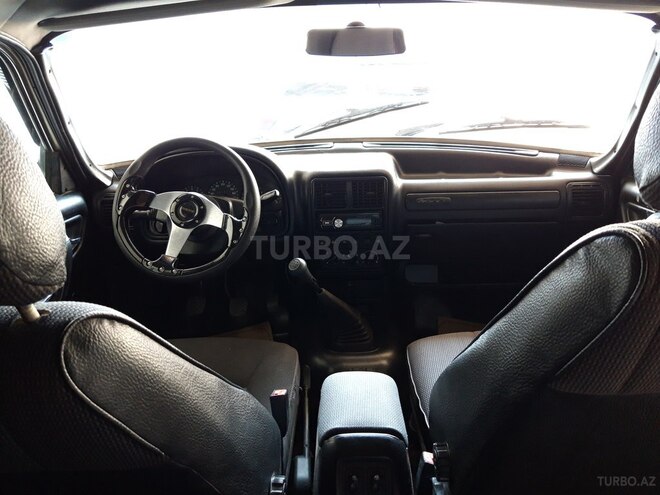 GAZ 31105 2006, 86,000 km - 2.3 л - Quba
