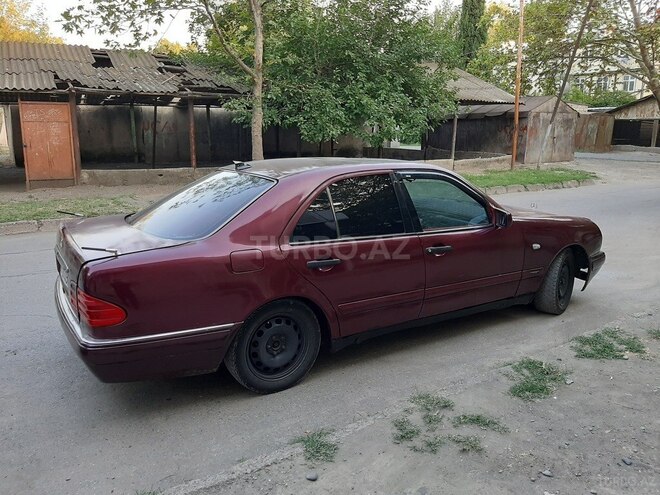Mercedes E 230 1995, 384,107 km - 2.3 l - Mingəçevir