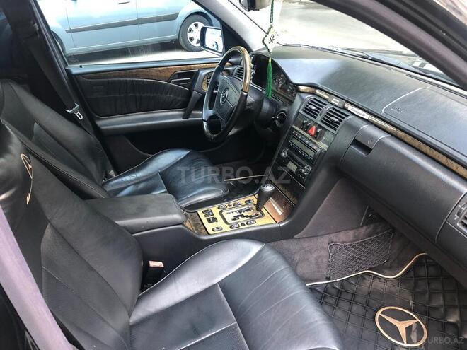 Mercedes E 240 1998, 390,000 km - 2.4 l - Bakı