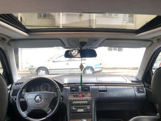 Mercedes E 240 1998, 390,000 km - 2.4 l - Bakı