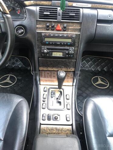Mercedes E 240 1998, 390,000 km - 2.4 l - Bakı