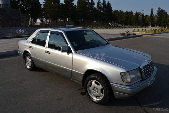 Mercedes E 250 1991, 380,351 km - 2.5 l - İmişli