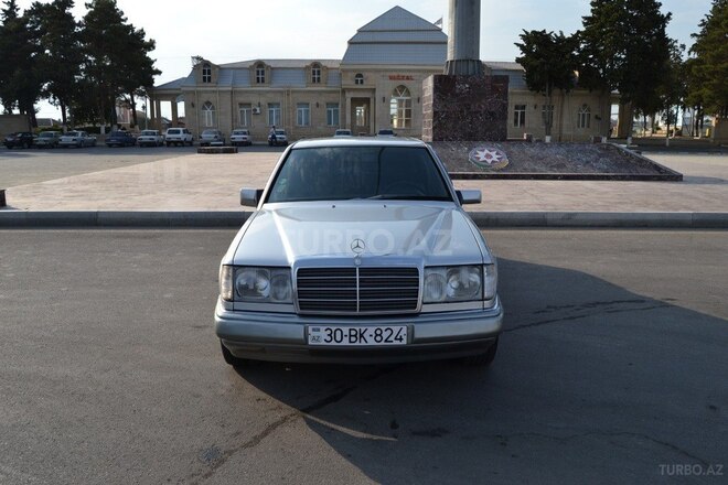 Mercedes E 250 1991, 380,351 km - 2.5 l - İmişli