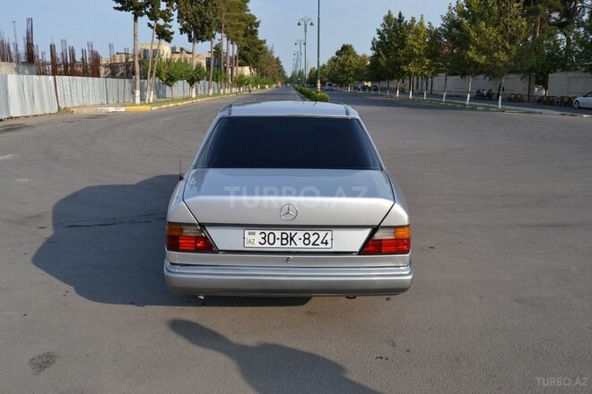 Mercedes E 250 1991, 380,351 km - 2.5 l - İmişli