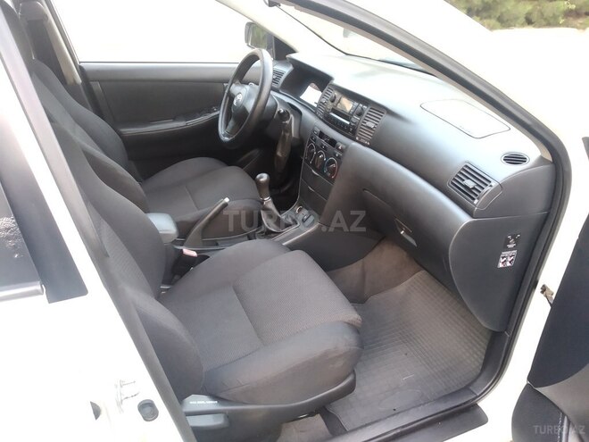 Toyota Corolla 2005, 130,498 km - 1.4 л - Bakı