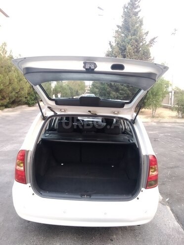 Toyota Corolla 2005, 130,498 km - 1.4 л - Bakı