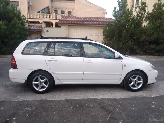 Toyota Corolla 2005, 130,498 km - 1.4 л - Bakı